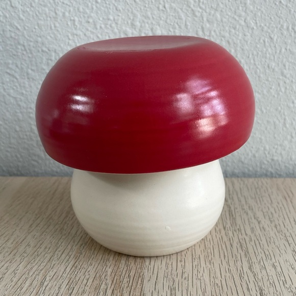 Mahogany Woods Scented candle • High Intensity • 8.8 oz - Picture 2 of 8